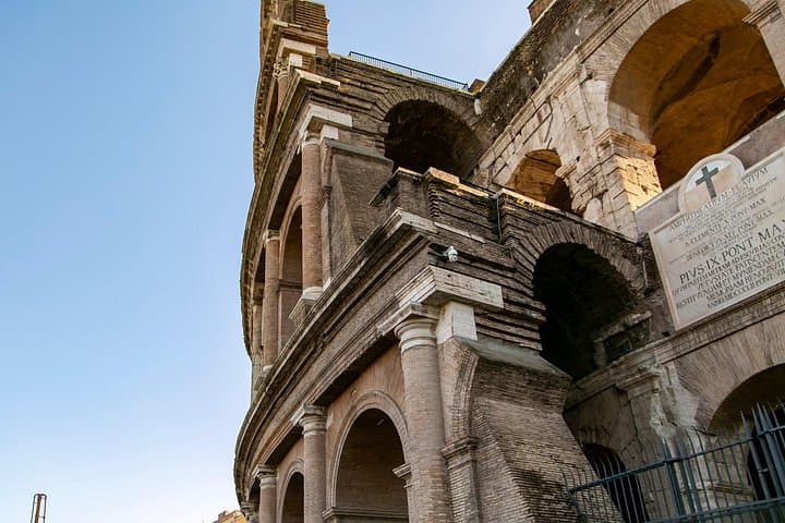 Guided Tour Coliseum Roman Forum Trevi Fountain & City Highlights