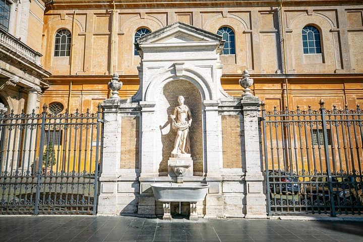 Wheelchair Accessible Skip the Line Private Vatican Tour with Sistine Chapel