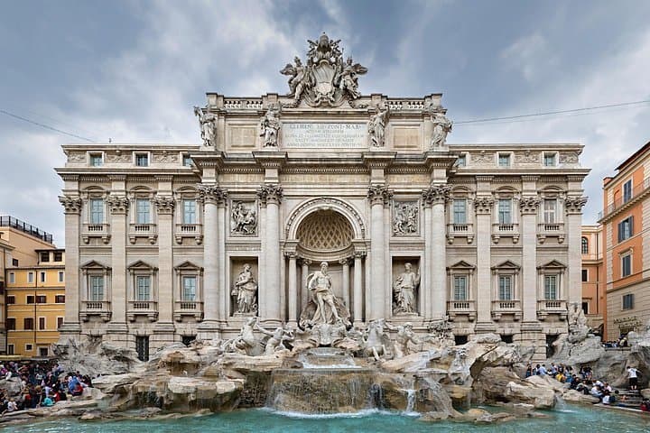 Private luxury transfer between Termini train station & Rome city