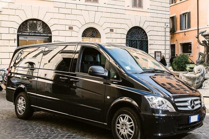 Minivan 1 - 8 person