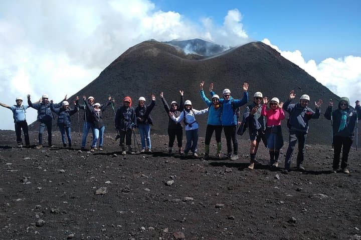Excursion on the summit craters of Etna, with cable car and 4x4 bus