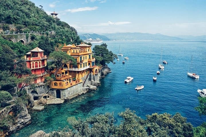 Full-Day private tour of Portofino and Genoa