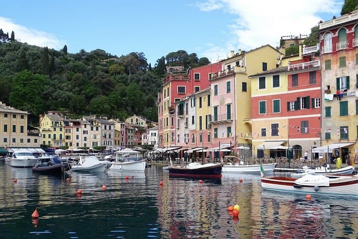 Full-Day private tour of Portofino and Genoa
