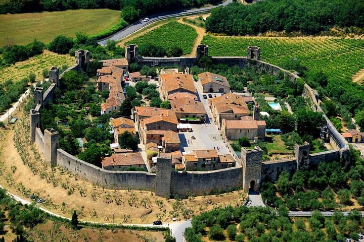 UrbExcursions Monteriggioni San Gimignano and Castellina in Chianti Fullday from Rome