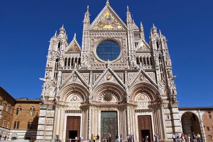 Private daytrip to Siena & Chianti wine country, with wine tasting from Florence