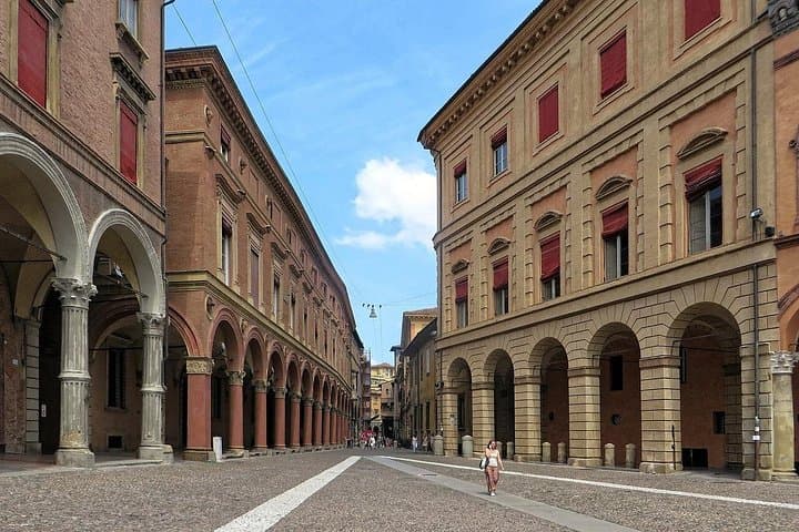 Bologna Private Walk Tour With A Professional Guide