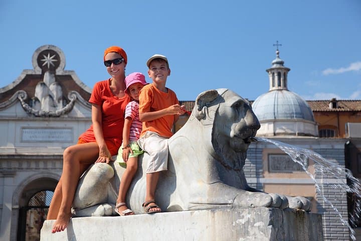 Rome Private Family Walking Tour with Games for Kids