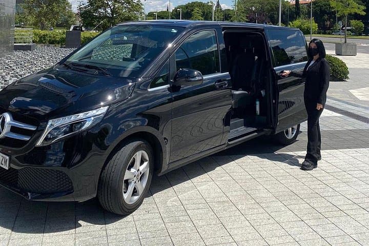 Private transfer from Milan to Turin with Hotel pick-up and drop off