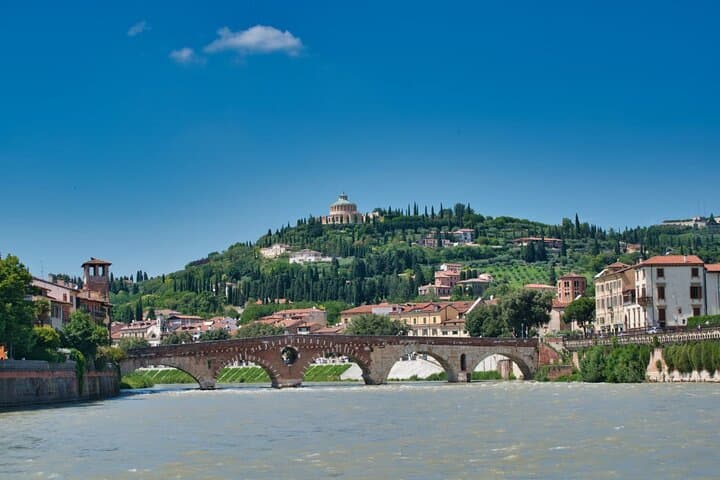 Verona Highlights with Local: Walking Tour Juliet's House Tickets