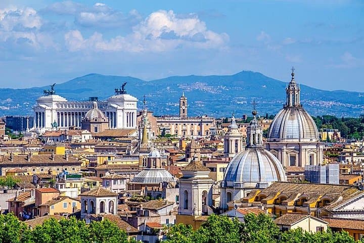 Departure Transfer from Rome to Rome Airport FCO in Private Van
