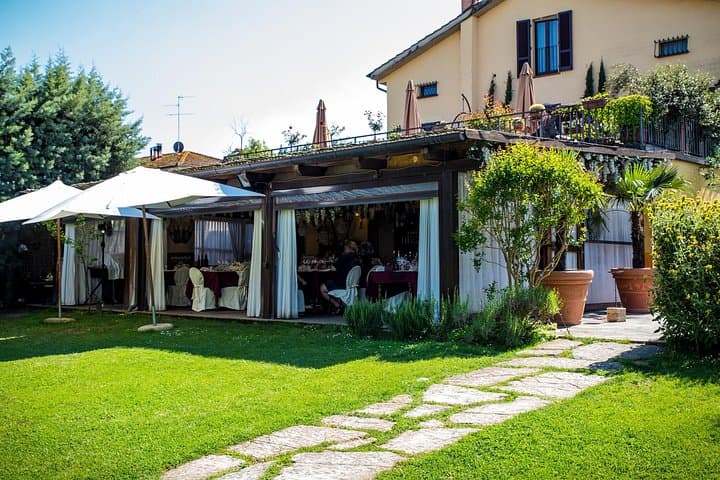 Private Tour: Medieval Val d'Orcia by Minivan from Florence