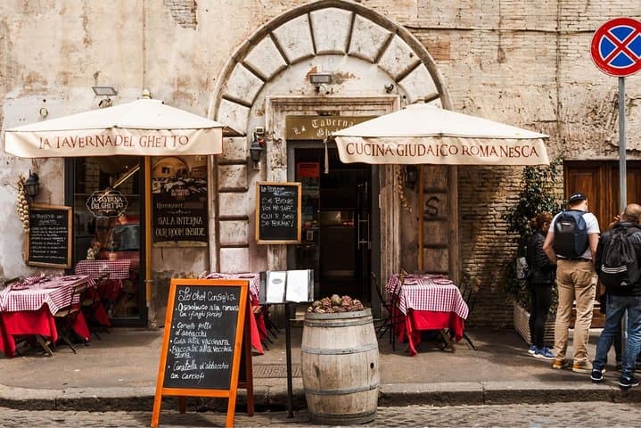 Wine tasting in Rome