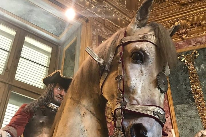 Private Turin Royal Palace Tour with Holy Shroud Chapel