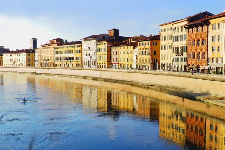 Livorno Shore Excursion: Pisa, Lucca and wine experience Private Day Trip