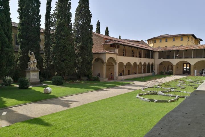 Florence: 1.5-hour Santa Croce guided experience