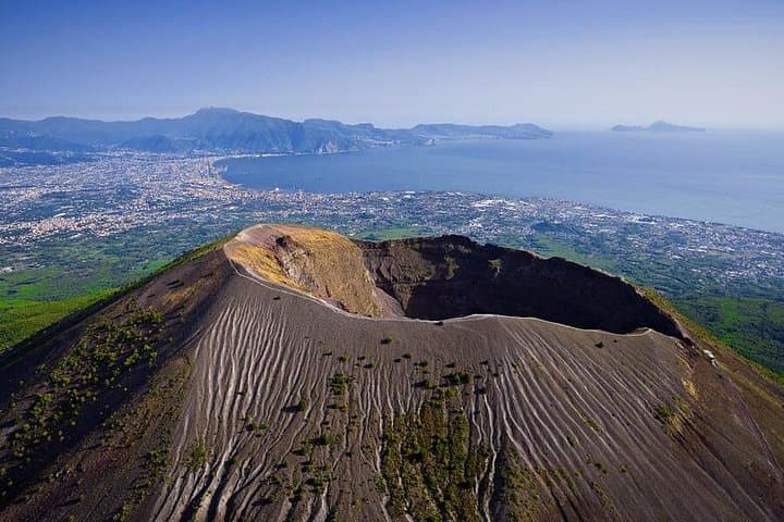 Mt Vesuvius with Winery Visit
