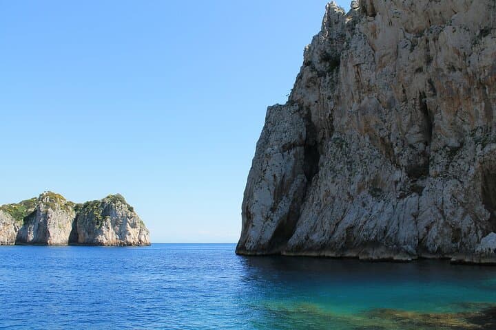 Foto di DEZALB (https://pixabay.com/it/users/DEZALB-1045091/?utm_source=link-attribution&utm_medium=referral&utm_campaign=image&utm_content=2462752) da