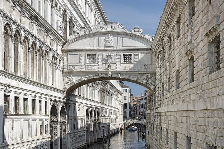 Small-group Doge's Palace Skip-the-line Tour