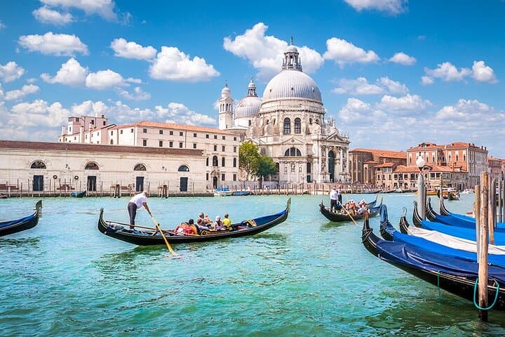 Transfer from Padova to Venice City Airport/Port or v.v.