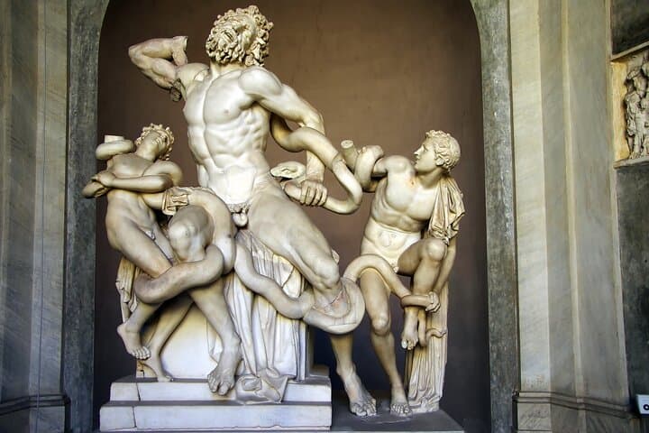 Vatican, Sistine Chapel & St. Peter Basilica Tour with Dome Lift