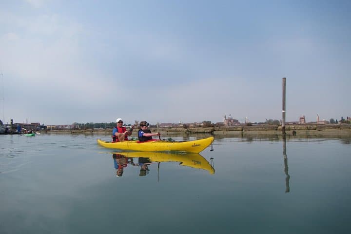 2 Hour Venice Canal Kayak Tour - Premium experience by day