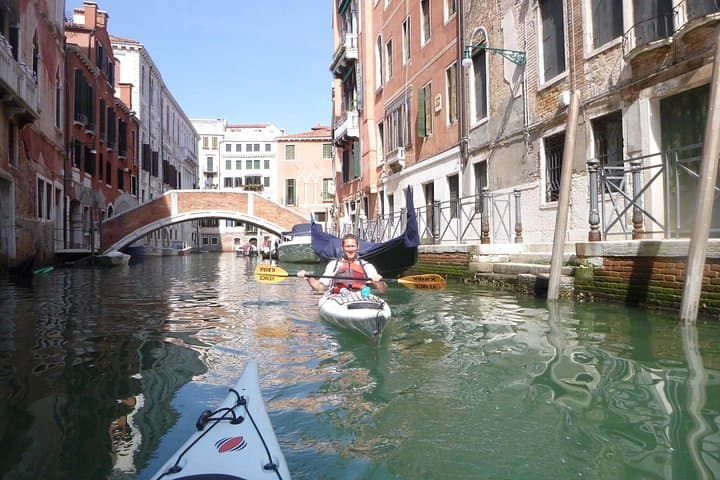 2 Hour Venice Canal Kayak Tour - Premium experience by day