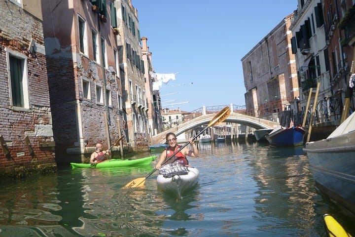 2 Hour Venice Canal Kayak Tour - Premium experience by day