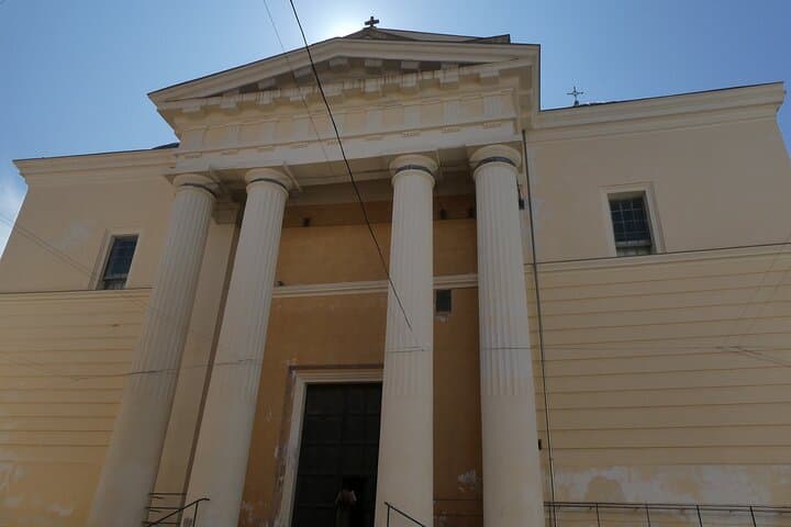 Alghero: walking tour with bilingual local guide