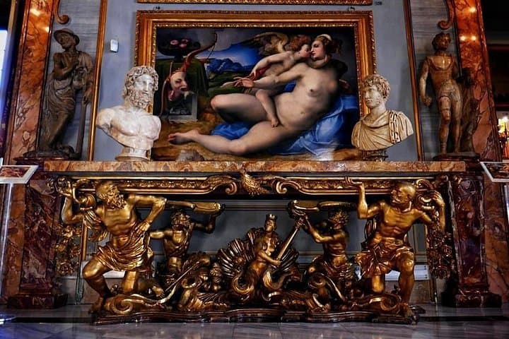 The Colonna Palace Walking Tour
