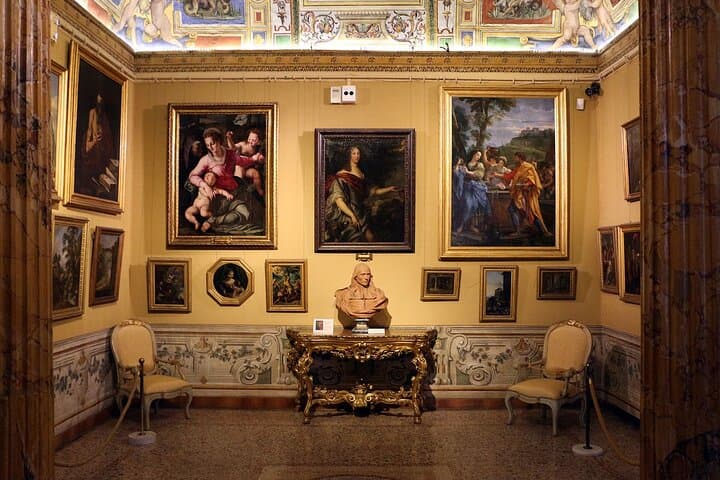 Corsini Palace and Gallery in Rome Private Skip-the-line Tour