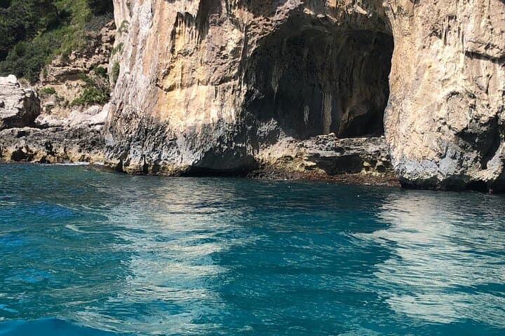Capri Private Boat Tour (3 Hours) with Blue Grotto