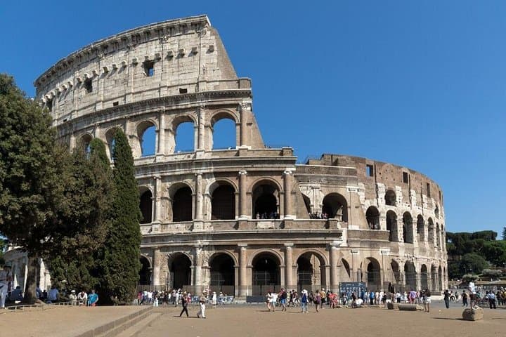 Rome: Private Tour by Chauffeur-Driven Vehicle