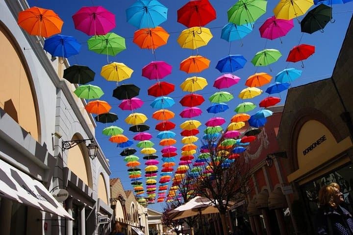 Designer Outlet Shopping Tour in Tuscany: full-day from Rome