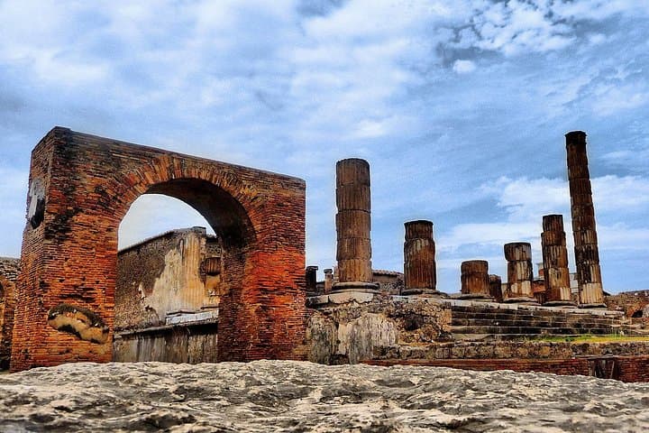 Pompeii: Entrance ticket (art) + audioguide + map