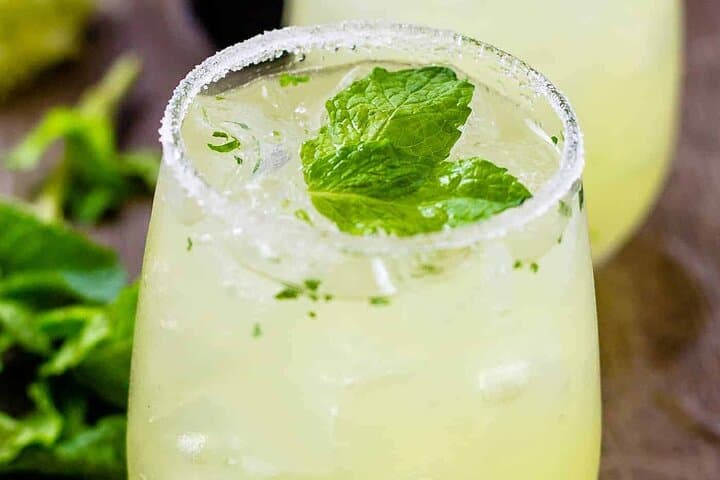 Make a Fried Pizza with Limoncello Spritz in Sorrento