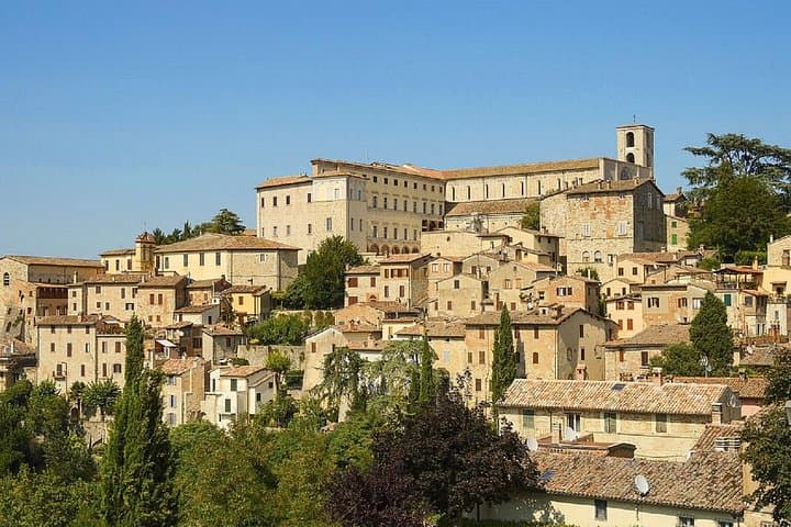 Private tour of Todi with a local guide