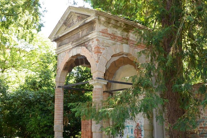 Secret Gardens of Venice Walking Tour