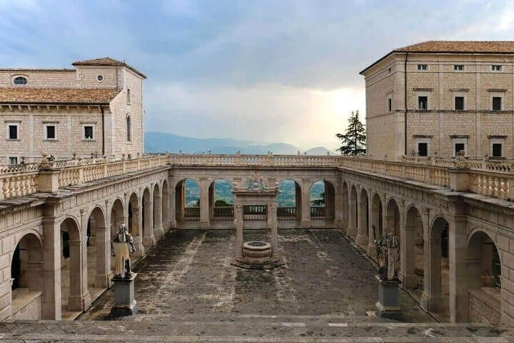 Work and Pray: In the Footsteps of St. Benedict Private Day Trip from Rome