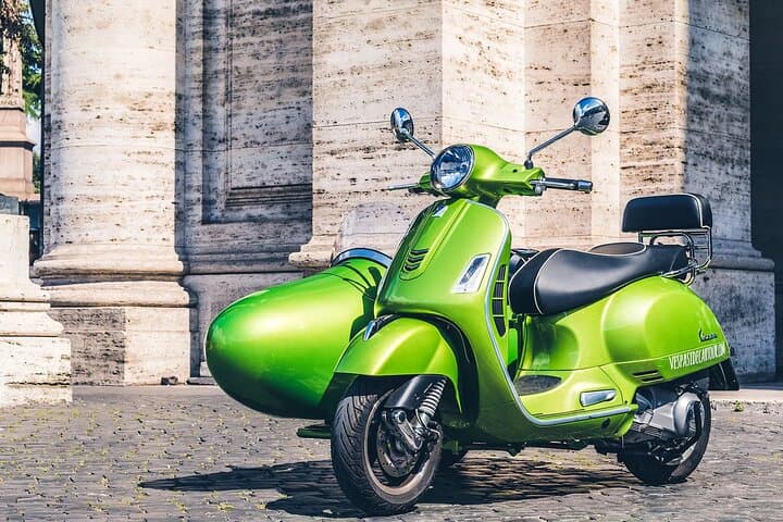 Vespa Sidecar Tour in Rome with Cappuccino