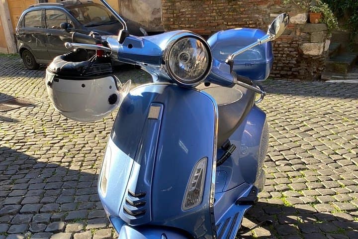 Exclusive Rome by Night Vespa Tour