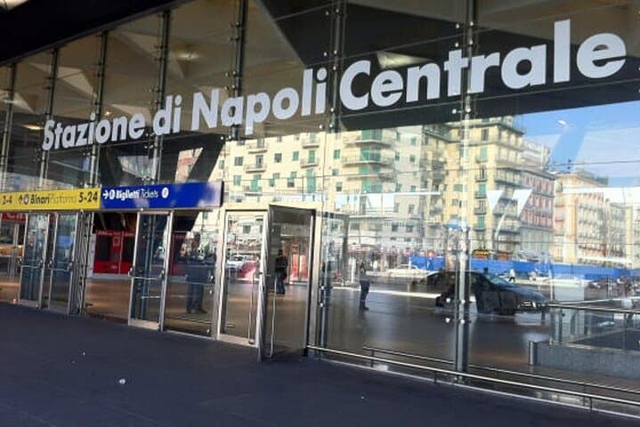 transfer from Naples station