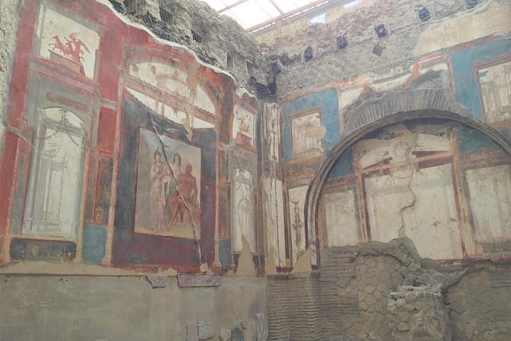 Skip the Line Ancient Herculaneum Walking Tour with Top Rated Guide
