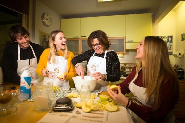 Private cooking class with lunch or dinner in Cava De Tirreni