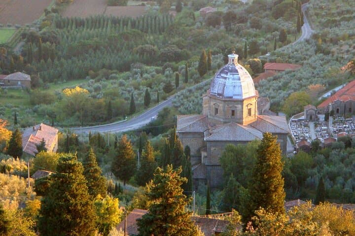 Private Transfer from Accommodation in ROME to Accommodation in CORTONA