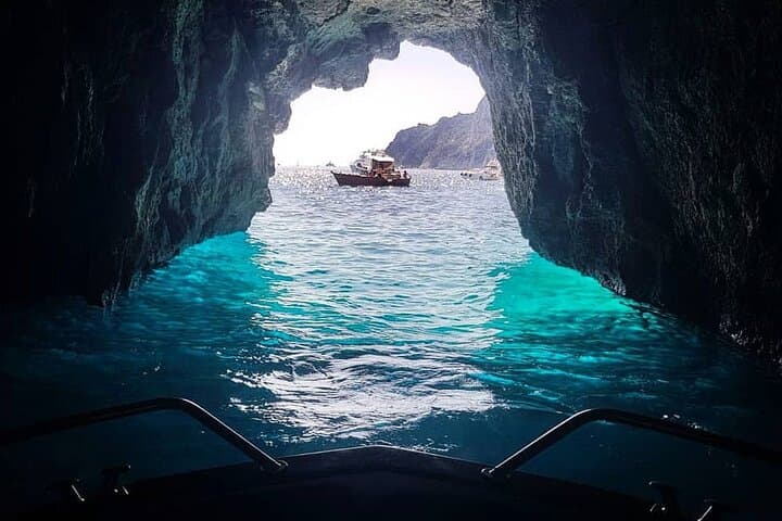 Private Tour of Capri by Boat at Sunset with Aperitif