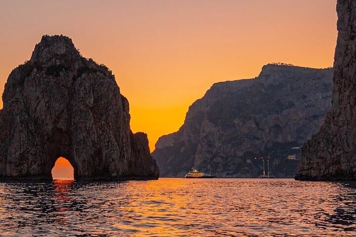 Private Tour of Capri by Boat at Sunset with Aperitif