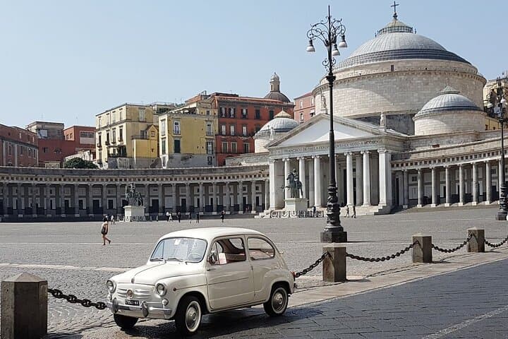 Private Tour: Naples Sightseeing by Vintage Fiat 600