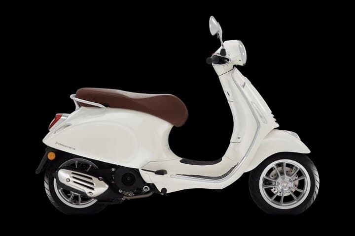 Scooter Rental Vespa Primavera 125cc from Sorrento