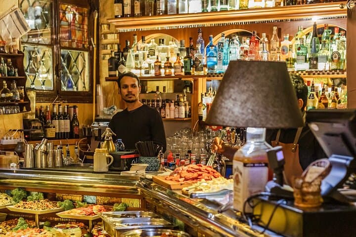 Milan Private Tour: Highlights & Hidden Gems with a Local