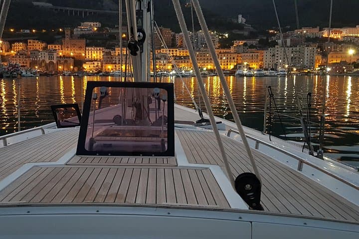 Small Group Sailing Tour in Amalfi Coast with Aperitif